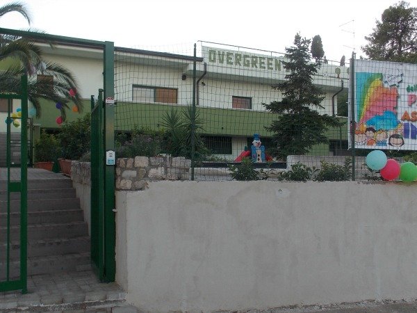 Lingresso della scuola piccola