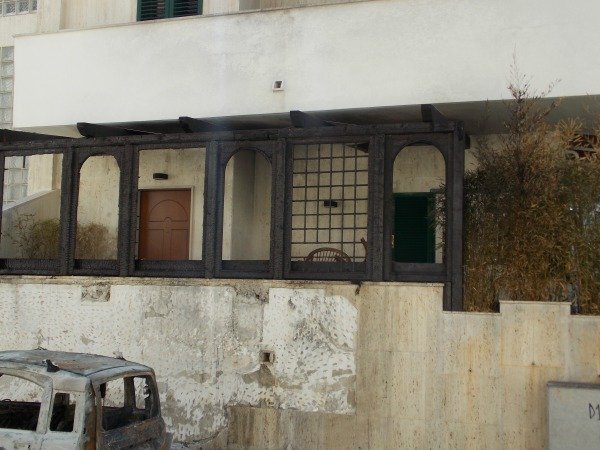 auto a fuoco maggio 2015 4