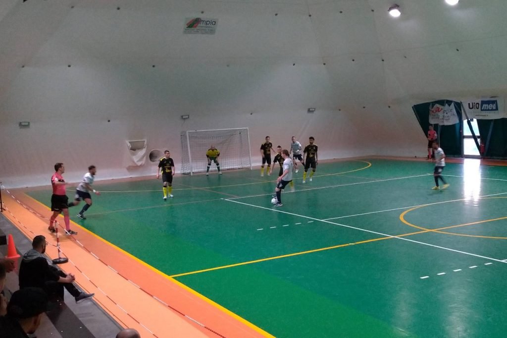 tenax castelfidardo - atletico cassano 4-8