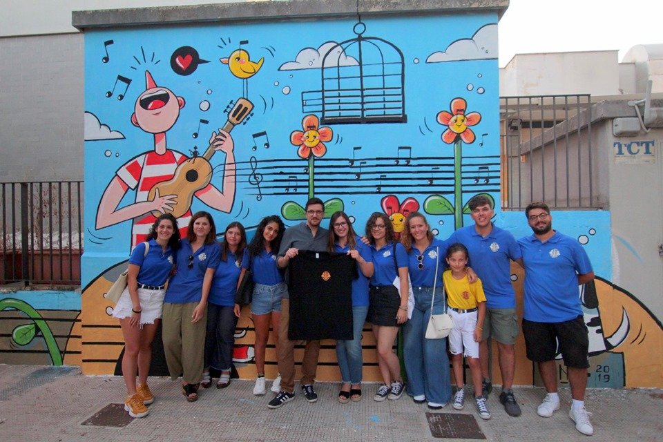 murales piazza dante 2